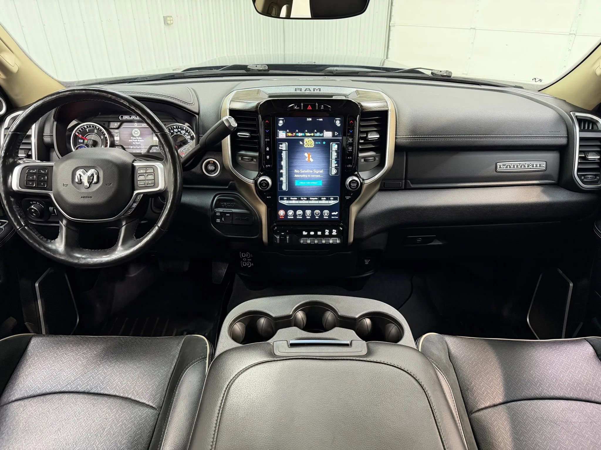 Used 2020 RAM 3500 Laramie image 13