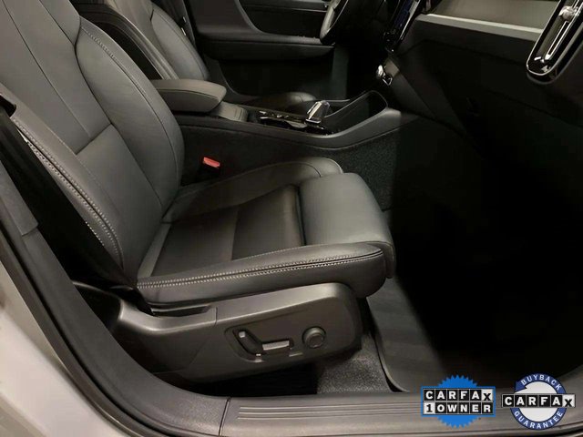 Used 2025 Volvo XC40 B5 Plus image 85
