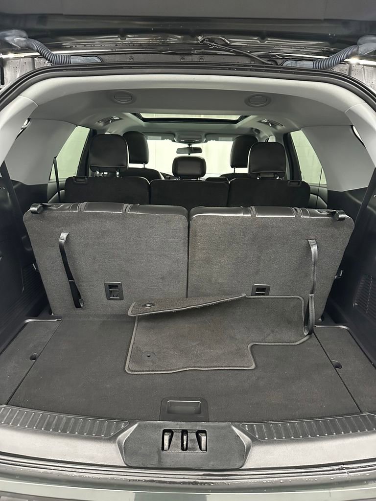 Used 2022 Ford Explorer XLT w/ Equipment Group 202A image 33