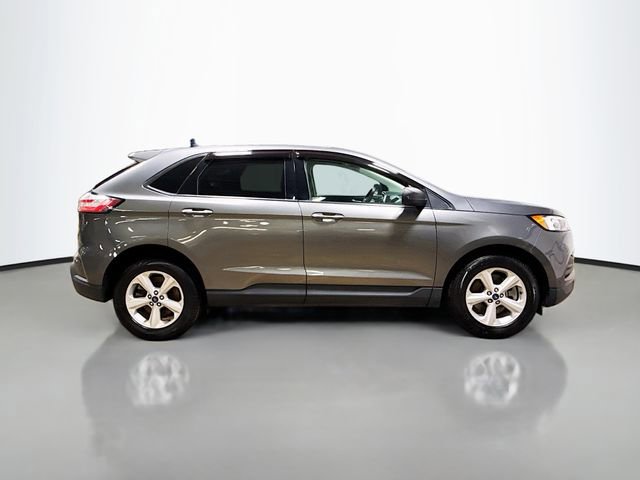 Used 2021 Ford Edge SE image 6