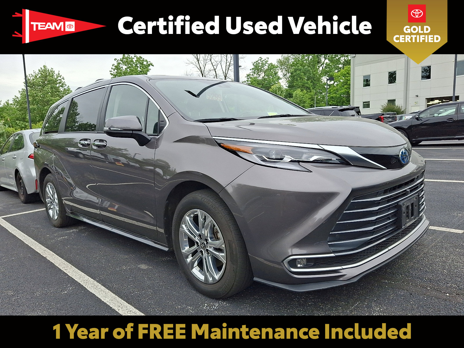 Used 2023 Toyota Sienna Platinum AWD/4WD image 1