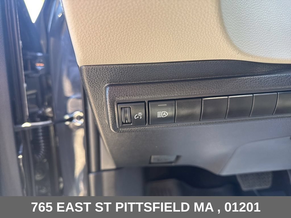 Used 2026 Toyota Corolla LE FWD image 24