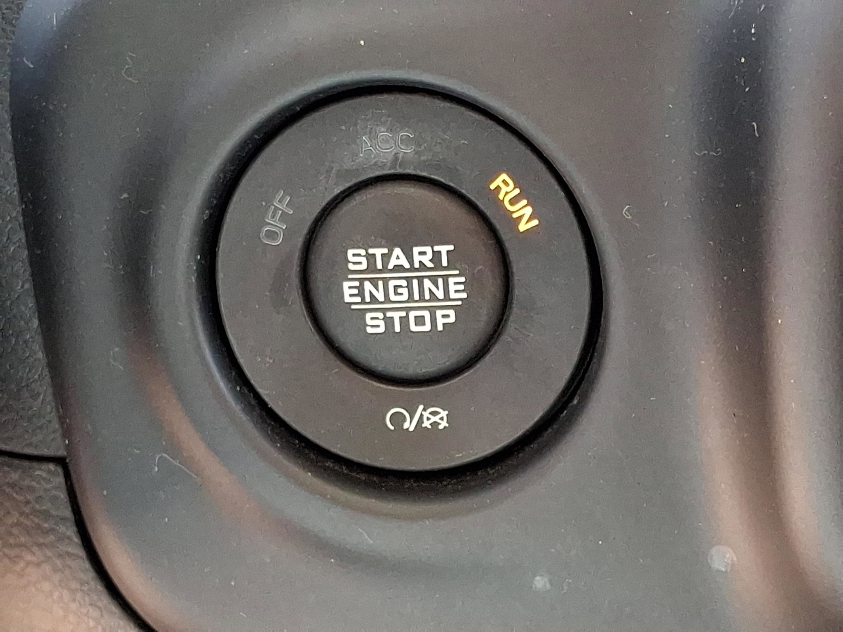 Certified 2018 Jeep Wrangler Unlimited Sahara image 23