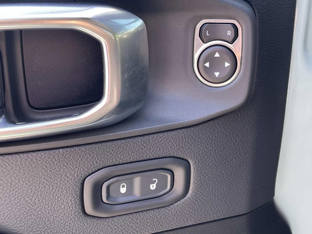 Used 2023 Jeep Wrangler Unlimited Rubicon image 28