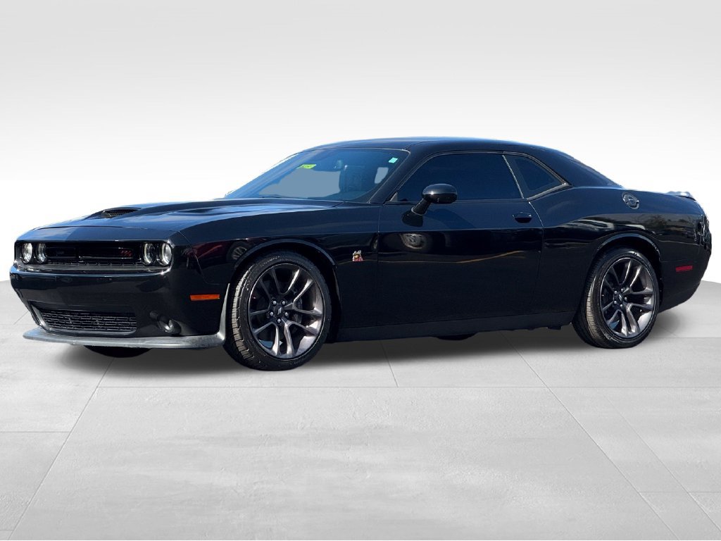 Used 2022 Dodge Challenger R/T Scat Pack RWD image 3
