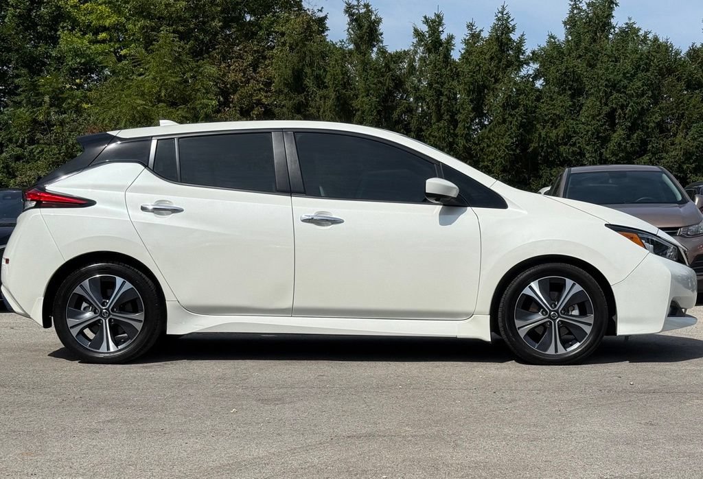 Used 2021 Nissan Leaf SV w/ SV Technology Package FWD image 6