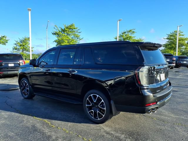 Used 2025 Chevrolet Suburban RST w/ Comfort Package AWD/4WD image 11