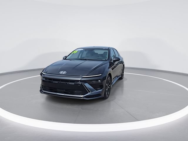 Certified 2025 Hyundai Sonata SEL AWD/4WD image 3