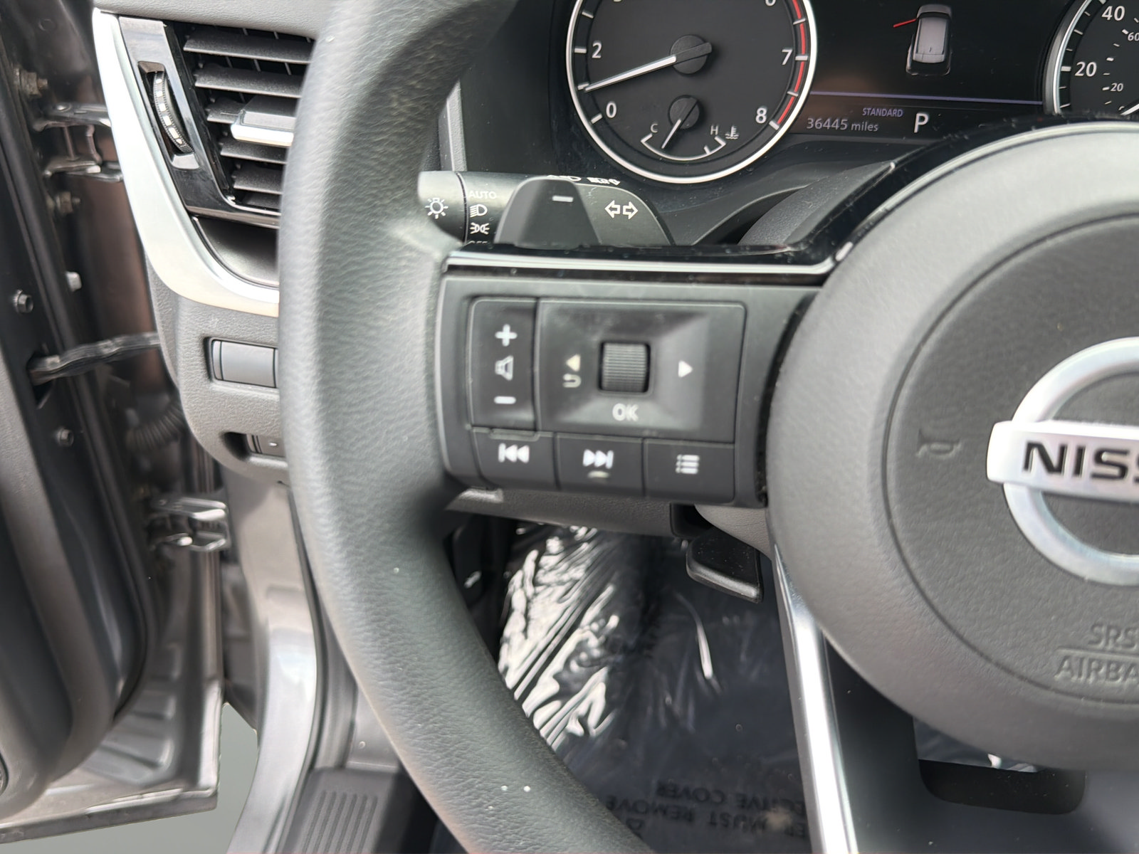 Used 2021 Nissan Rogue SV FWD image 18