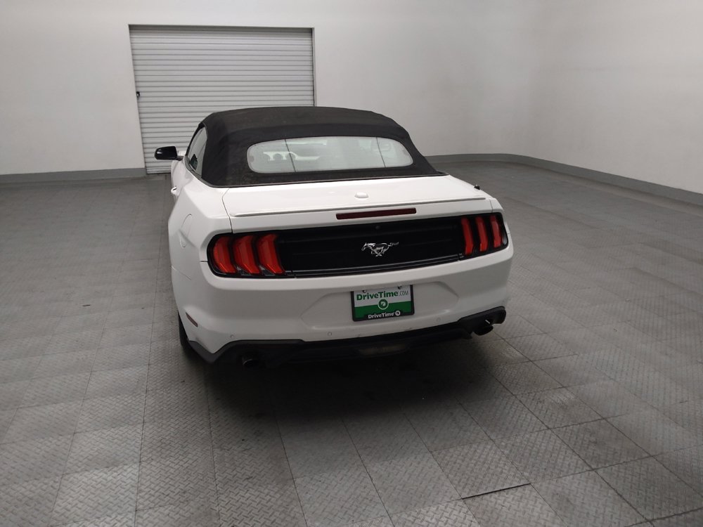 Used 2019 Ford Mustang Premium RWD image 6