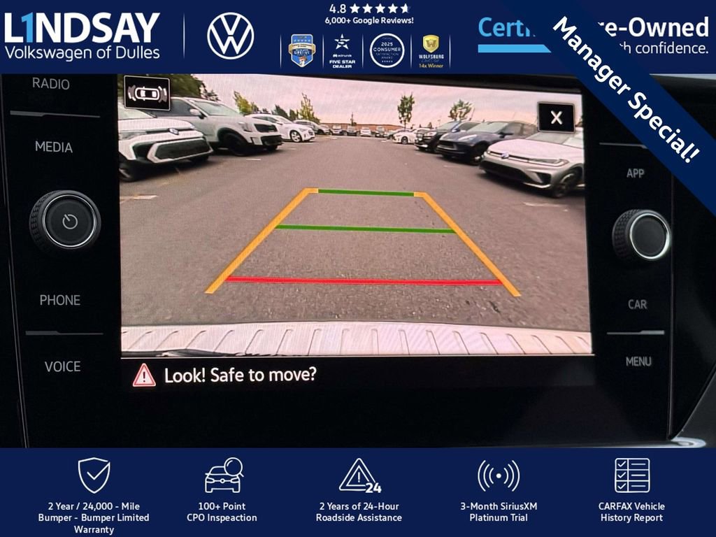 Certified 2022 Volkswagen Taos SEL w/ Panoramic Sunroof Package image 18