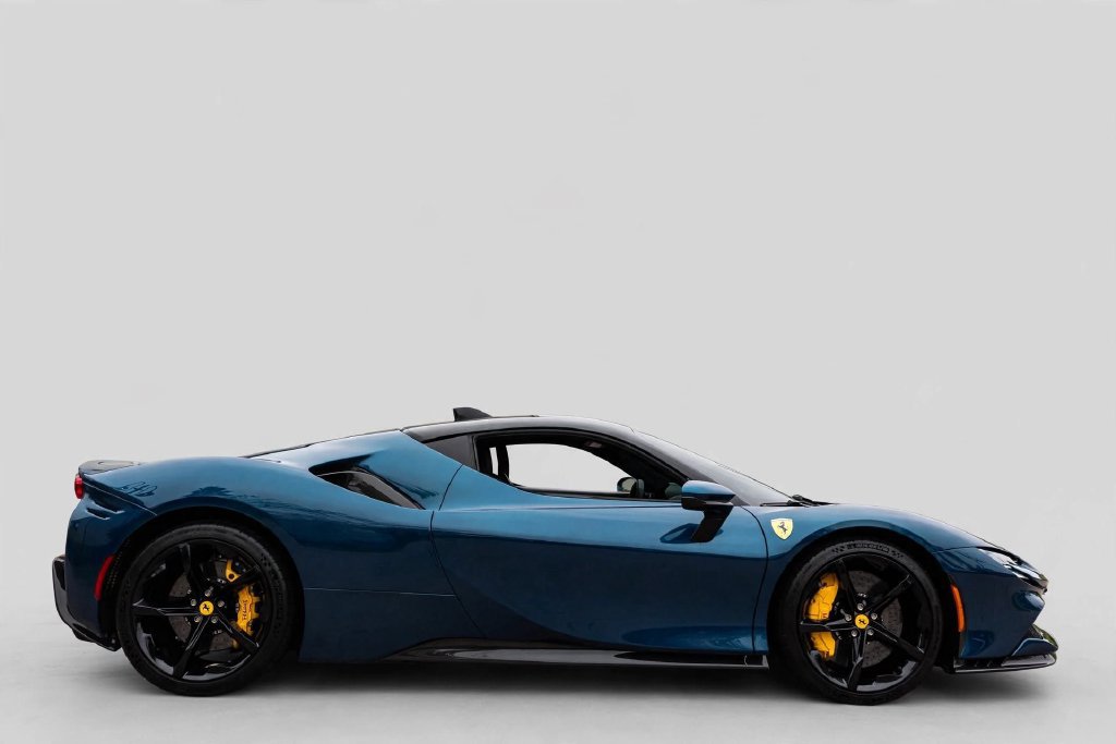 Certified 2022 Ferrari SF90 Stradale AWD/4WD image 3