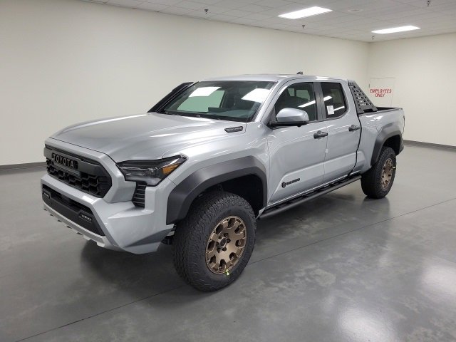 New 2025 Toyota Tacoma 4x4 Double Cab Hybrid image 2