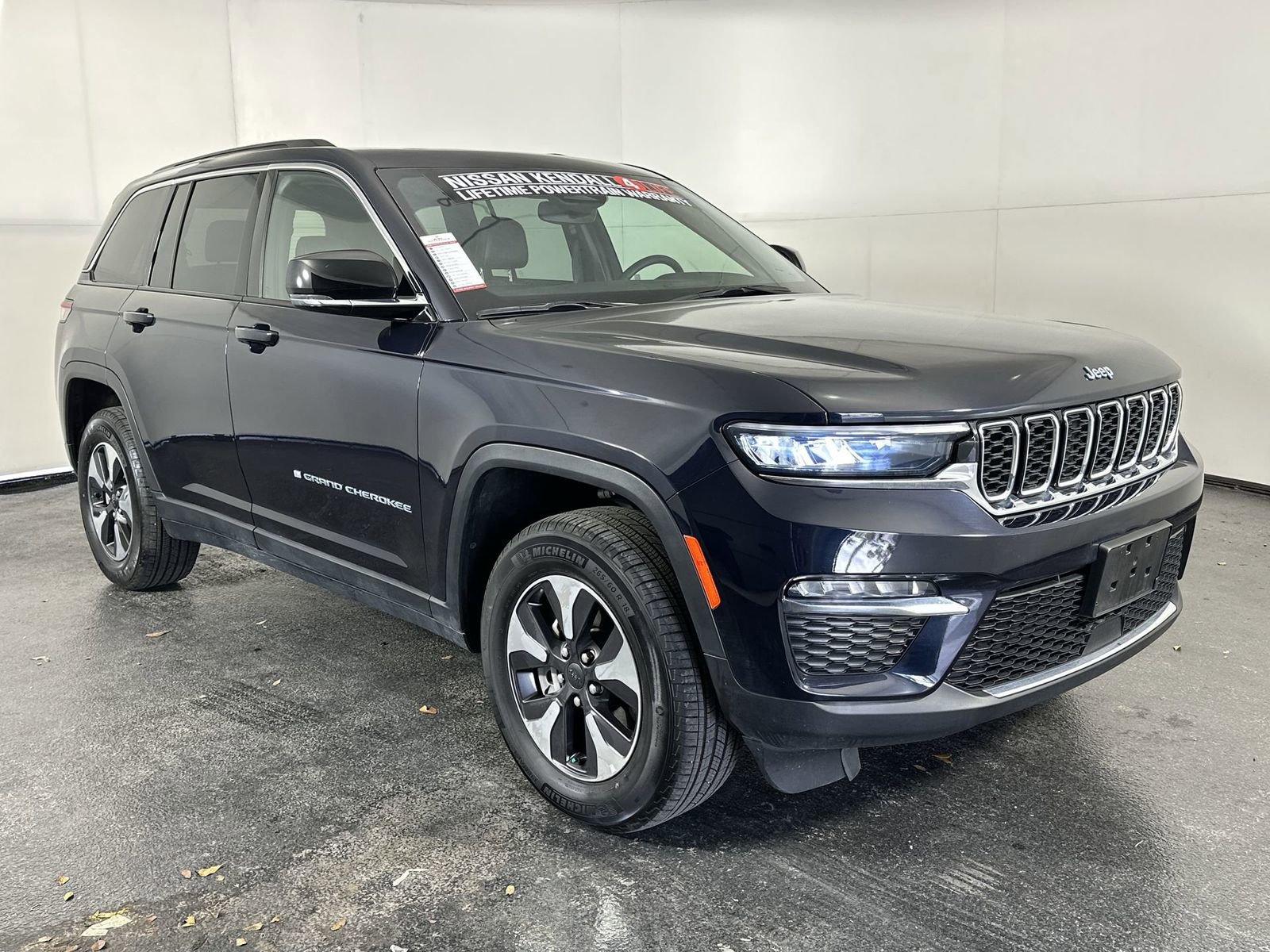 Used 2024 Jeep Grand Cherokee Limited 4xe image 2