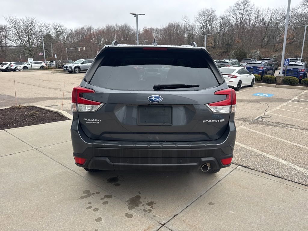 Used 2020 Subaru Forester Limited image 6