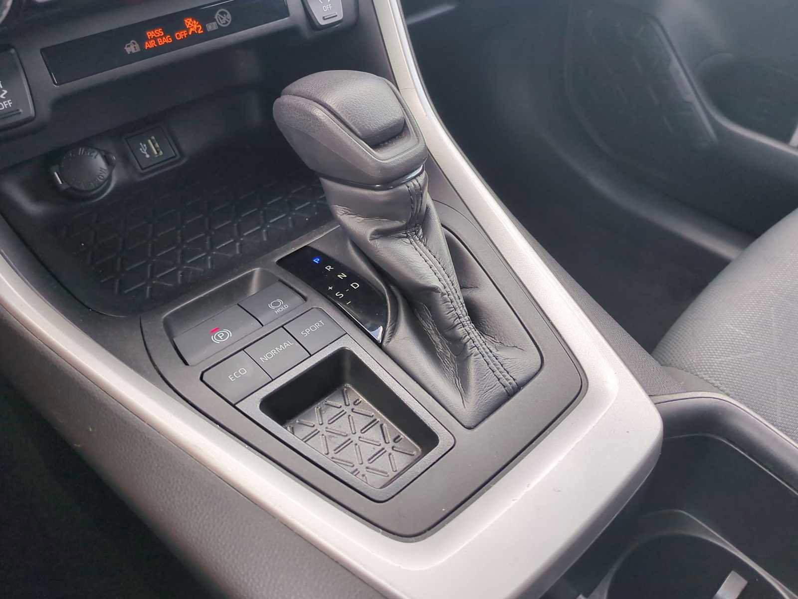 Used 2024 Toyota RAV4 XLE image 15