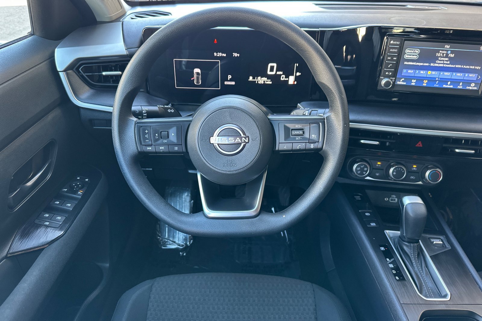 Used 2025 Nissan Kicks S image 16