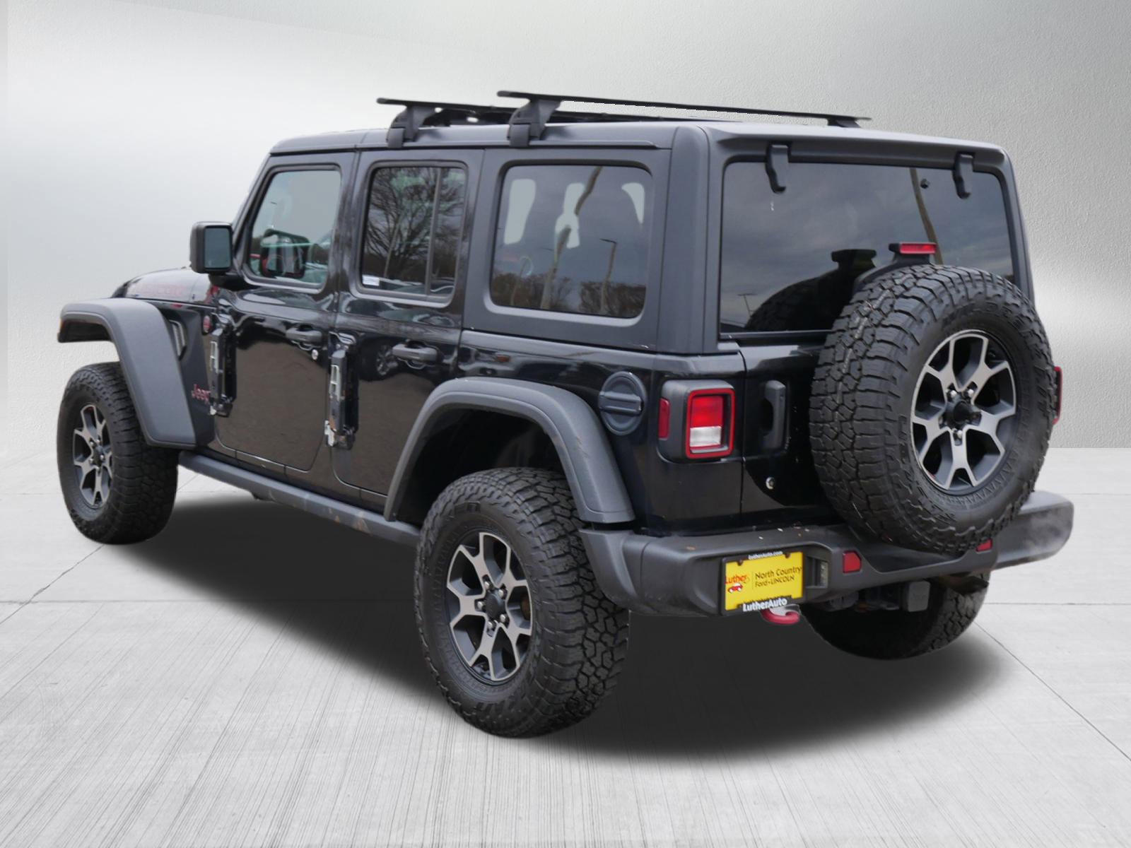 Used 2018 Jeep Wrangler Unlimited Rubicon w/ Cold Weather Group image 5