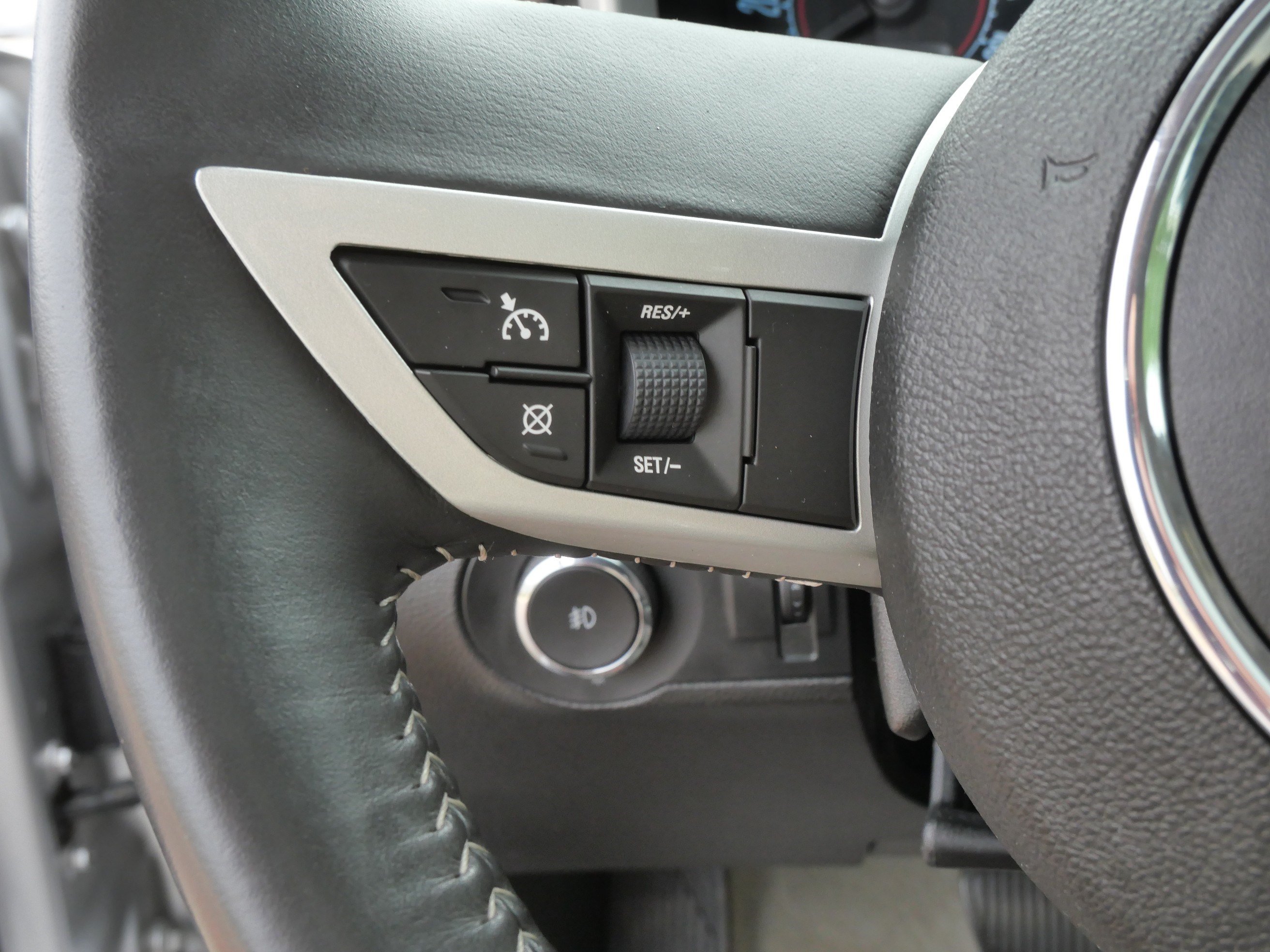 Used 2011 Chevrolet Camaro LT RWD image 26