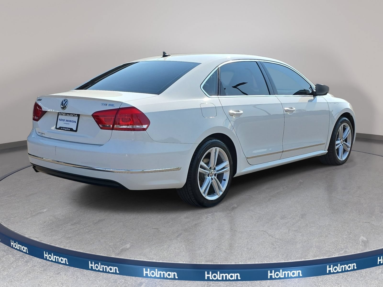 Used 2015 Volkswagen Passat 1.8T SEL Premium FWD image 6