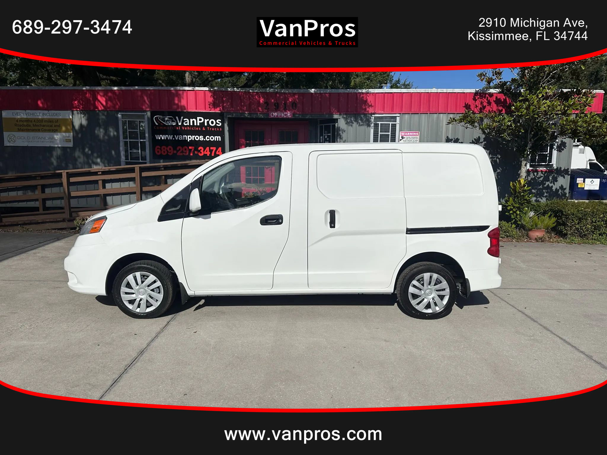 Used 2018 Nissan NV200 SV image 2