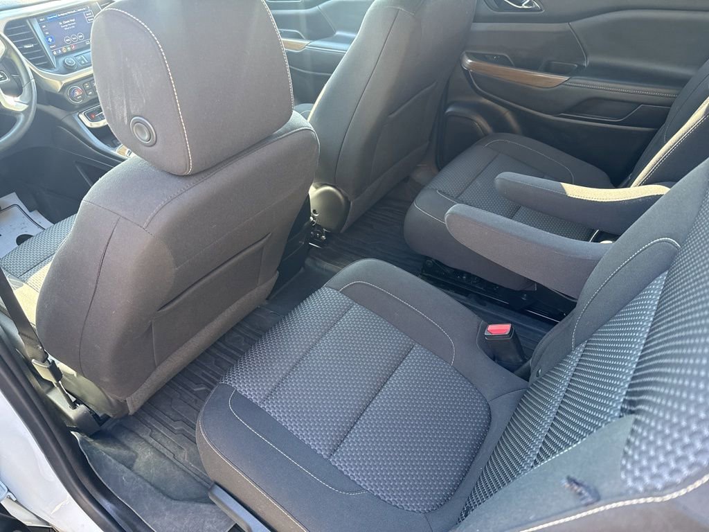 Used 2023 GMC Acadia SLE w/ Driver Convenience Package image 13