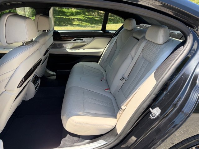 Used 2019 BMW 740i w/ Executive Package RWD image 12