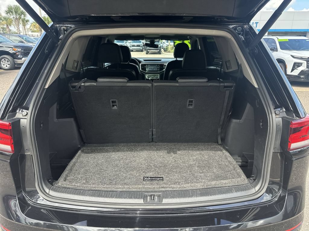 Used 2023 Volkswagen Atlas SEL R-Line AWD/4WD image 18
