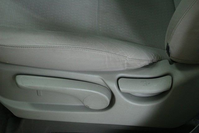 Used 2018 Kia Sedona L image 13