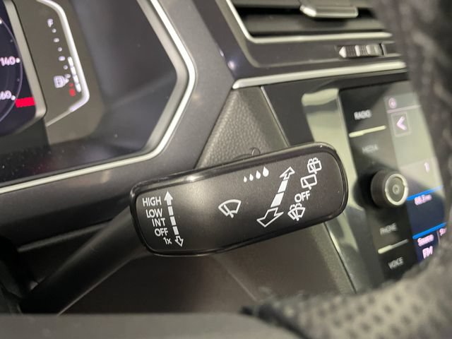 Used 2024 Volkswagen Tiguan SEL R-Line AWD/4WD image 12