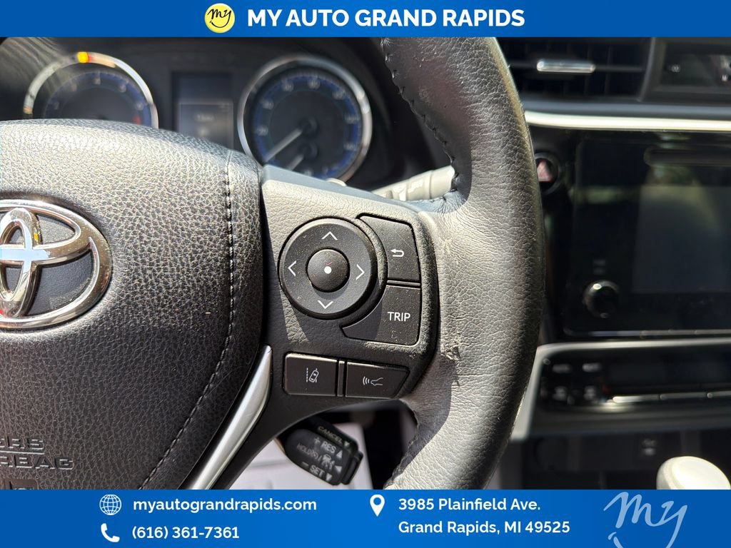Used 2019 Toyota Corolla SE FWD image 16