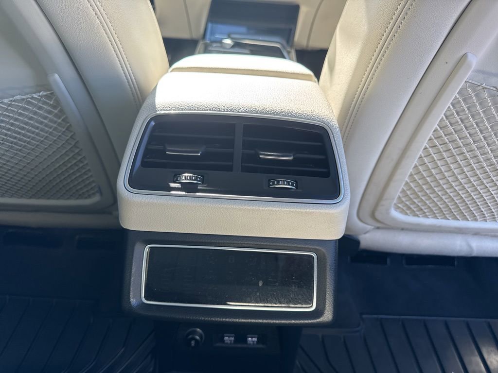 Used 2019 Audi e-tron Premium Plus image 20