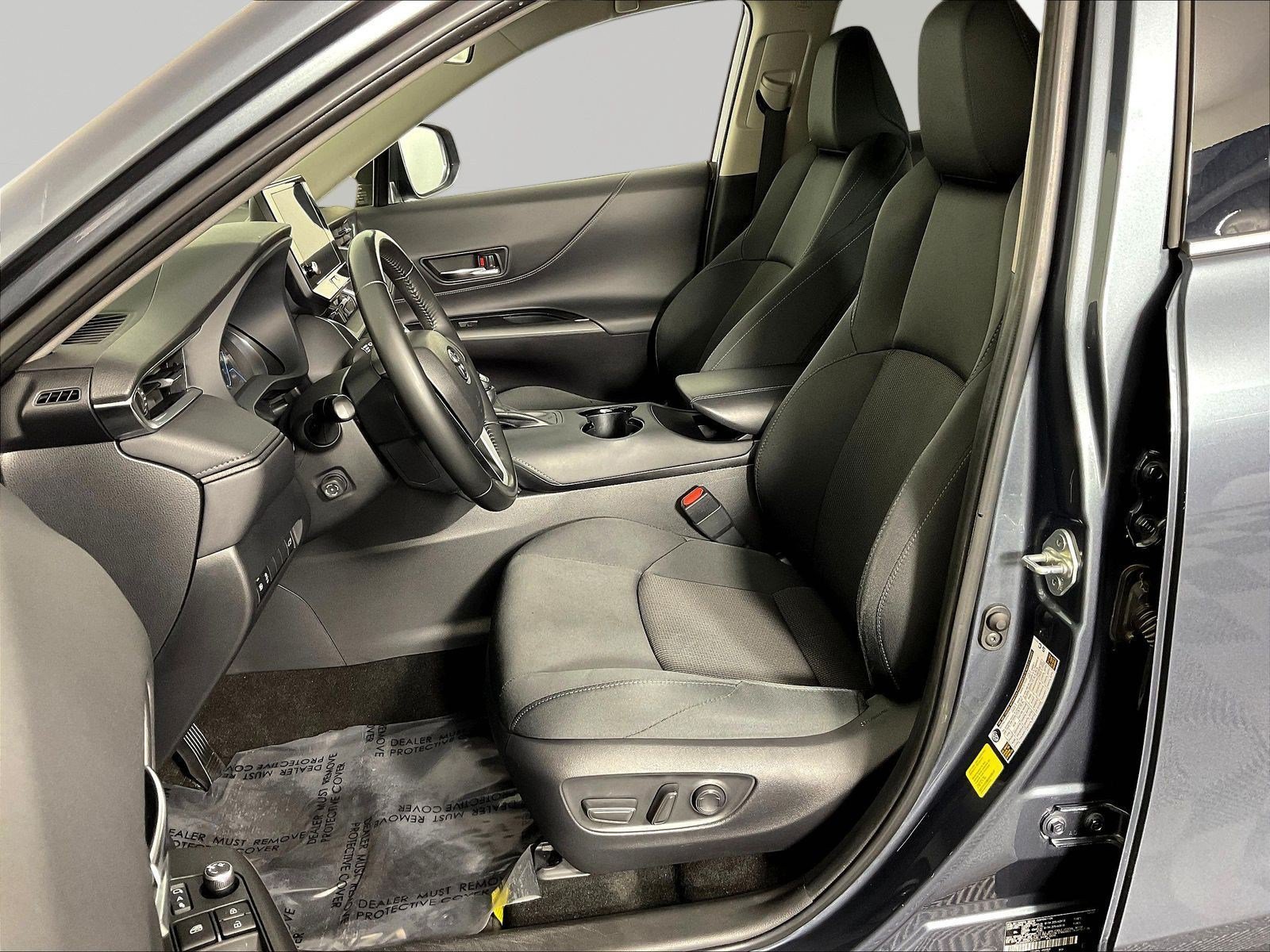 Used 2023 Toyota Venza LE AWD/4WD image 21