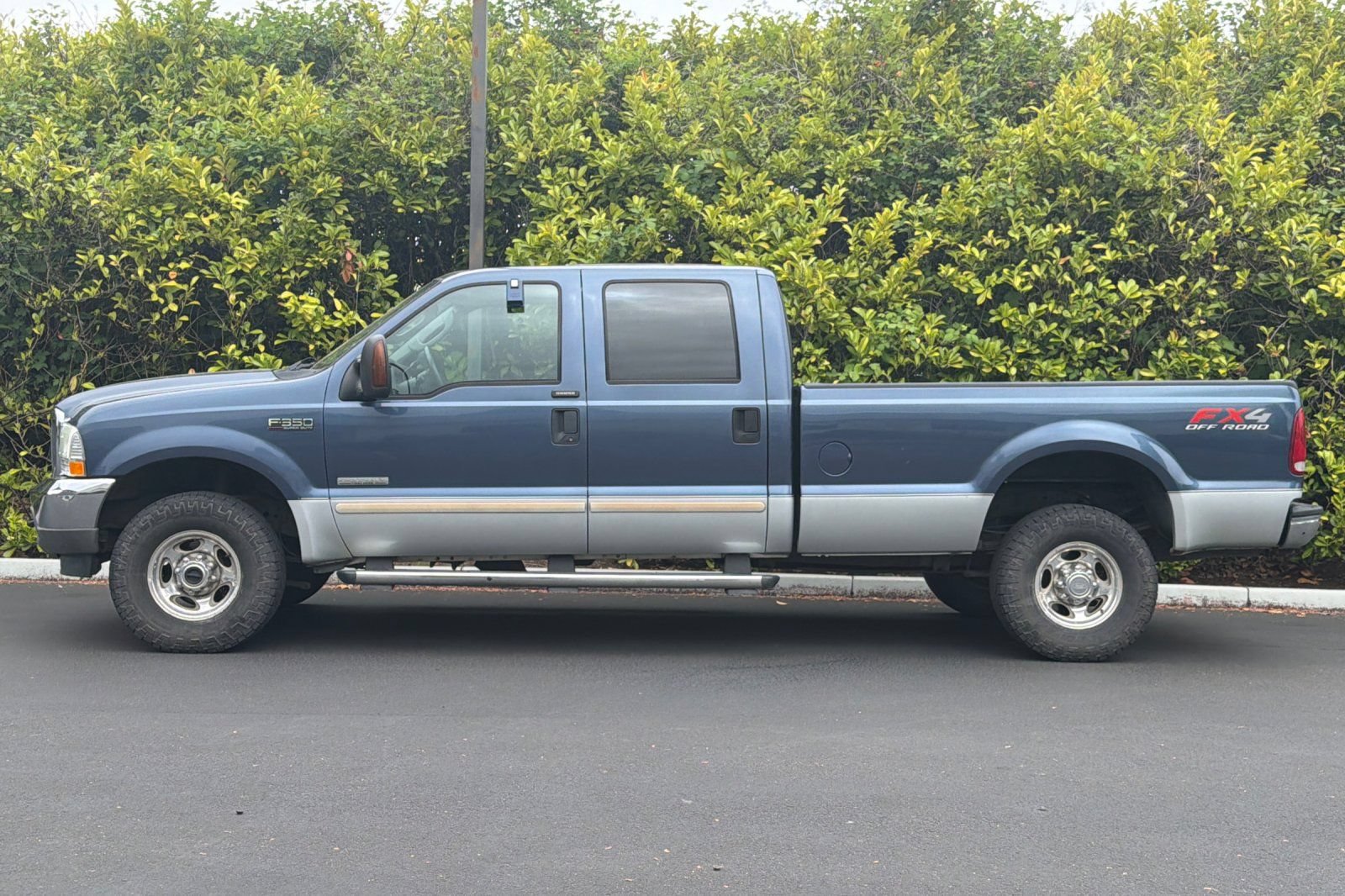 Used 2004 Ford F350 Lariat AWD/4WD image 7