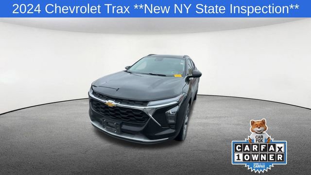 Used 2024 Chevrolet Trax LT w/ Driver Confidence Package image 3