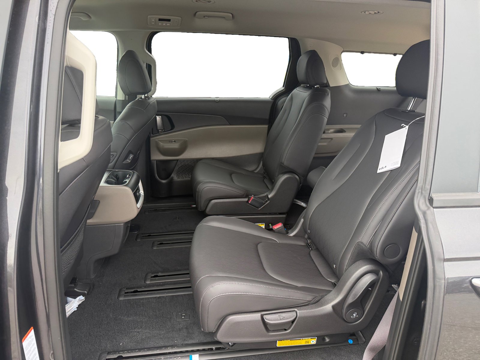 New 2026 Kia Carnival EX image 16