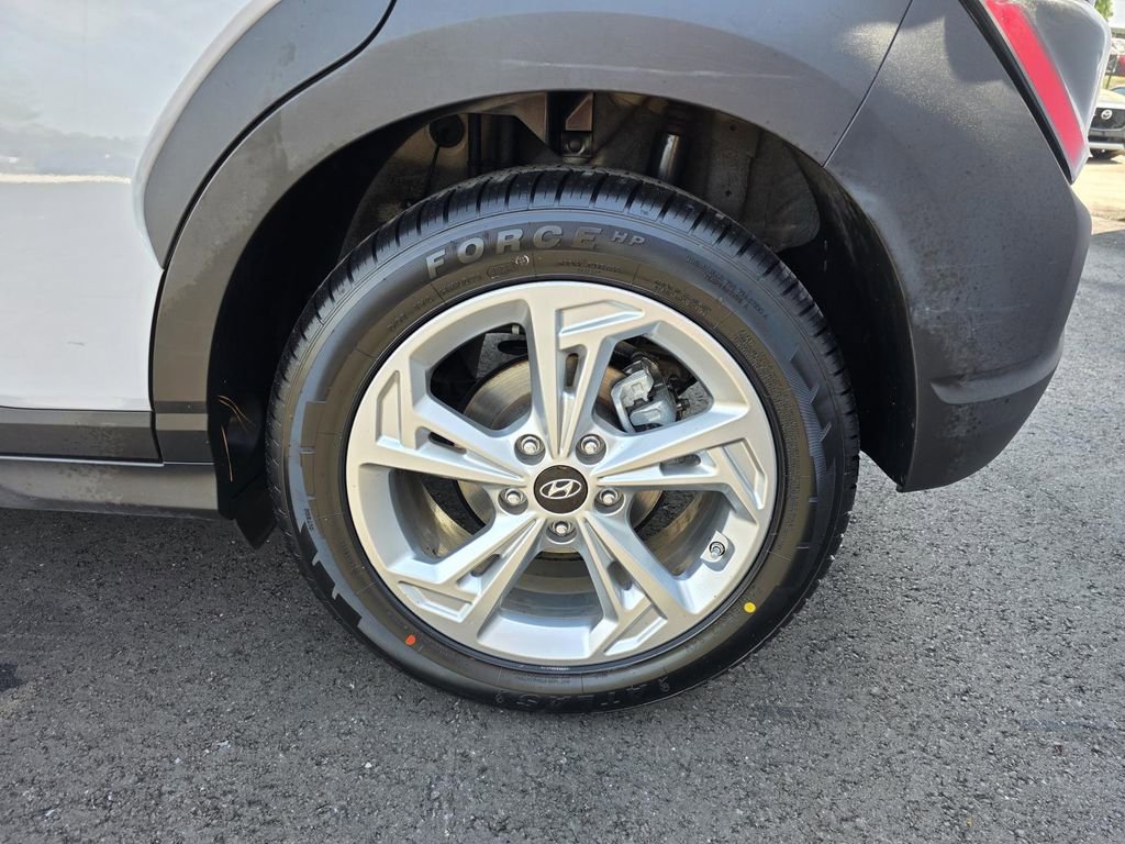 Used 2023 Hyundai Kona SEL image 11