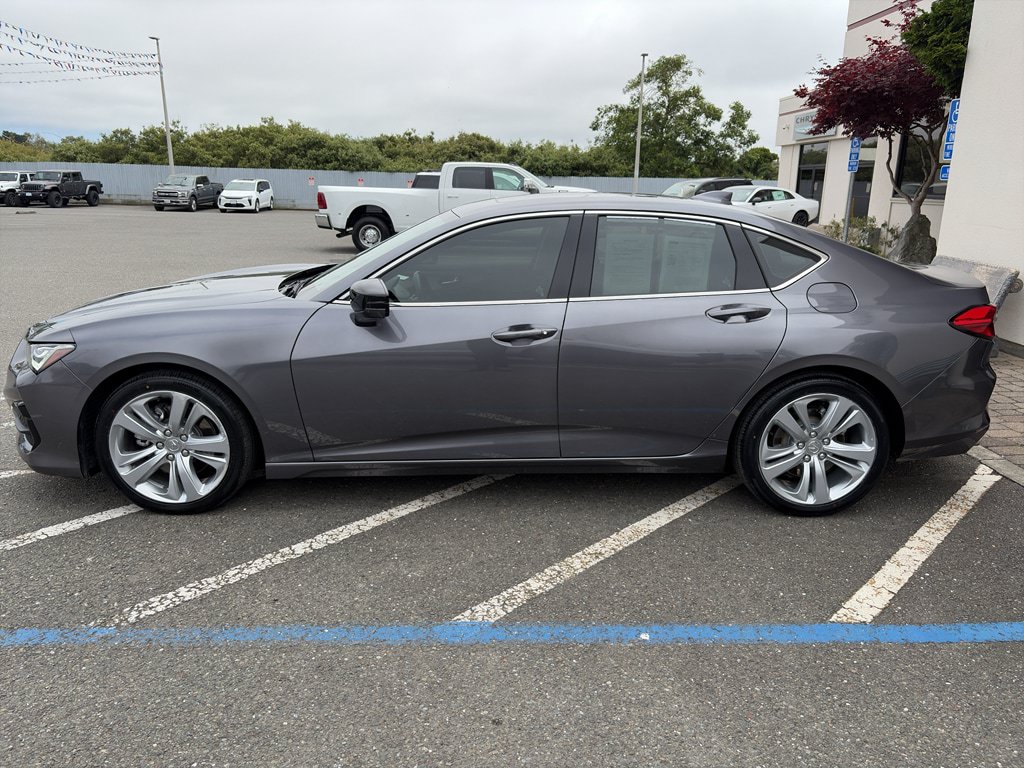 Used 2023 Acura TLX w/ Technology Package FWD image 3