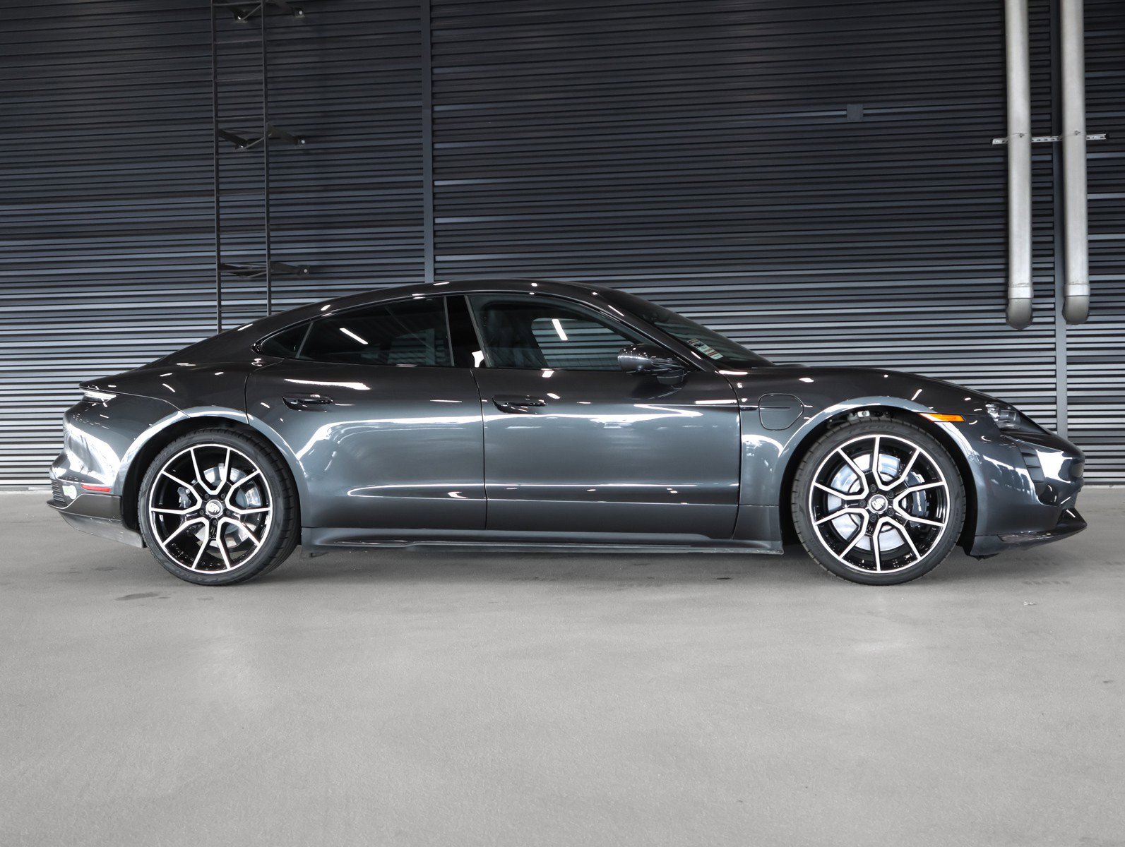 Certified 2022 Porsche Taycan 4S image 11