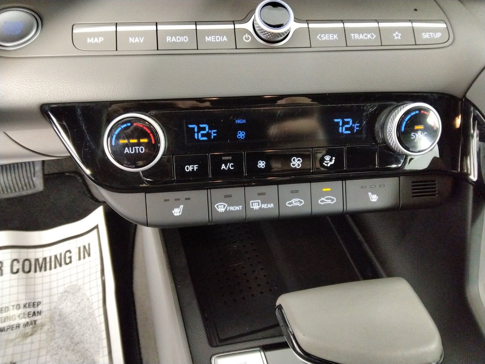 Used 2023 Hyundai Elantra SEL w/ Convenience Package image 14