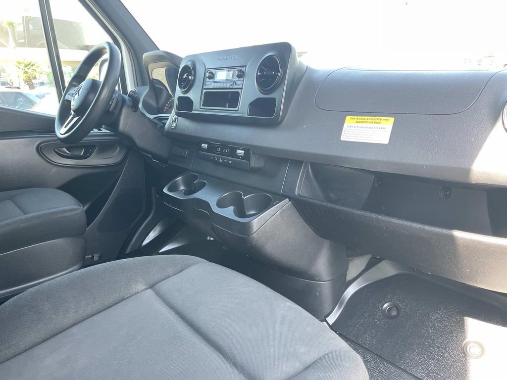 Used 2021 Mercedes-Benz Sprinter 144 Cargo image 30