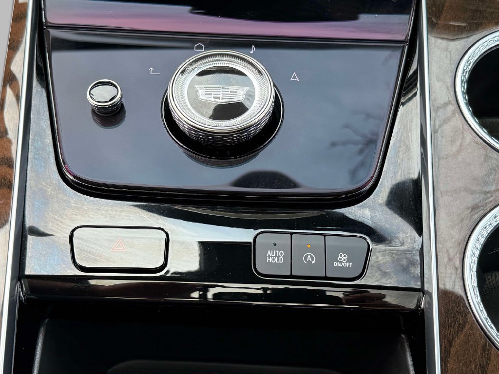 Certified 2025 Cadillac Escalade ESV Premium Luxury Platinum AWD/4WD image 25