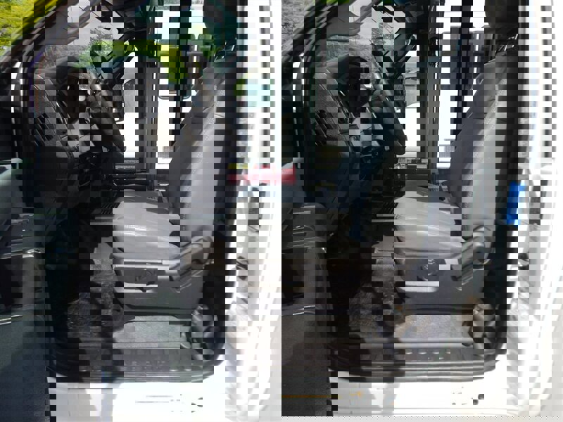 Used 2012 Ford F550 2WD Regular Cab Super Duty w/ Payload Upgrade Pkg image 15