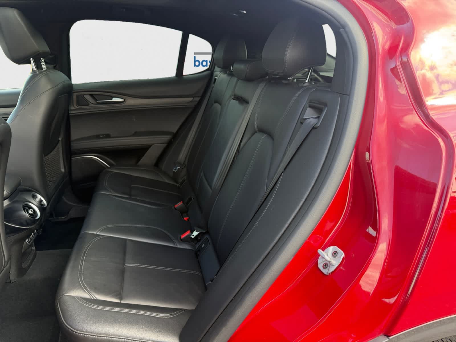 Used 2022 Alfa Romeo Stelvio Ti AWD/4WD image 18