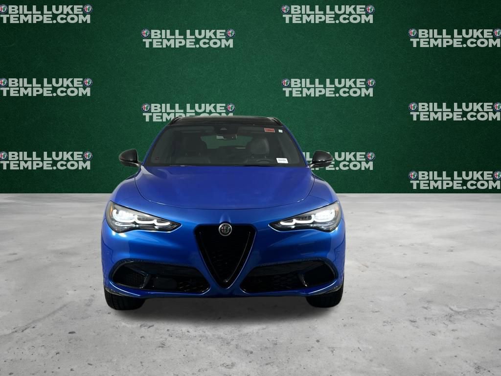 Used 2024 Alfa Romeo Stelvio Veloce image 11