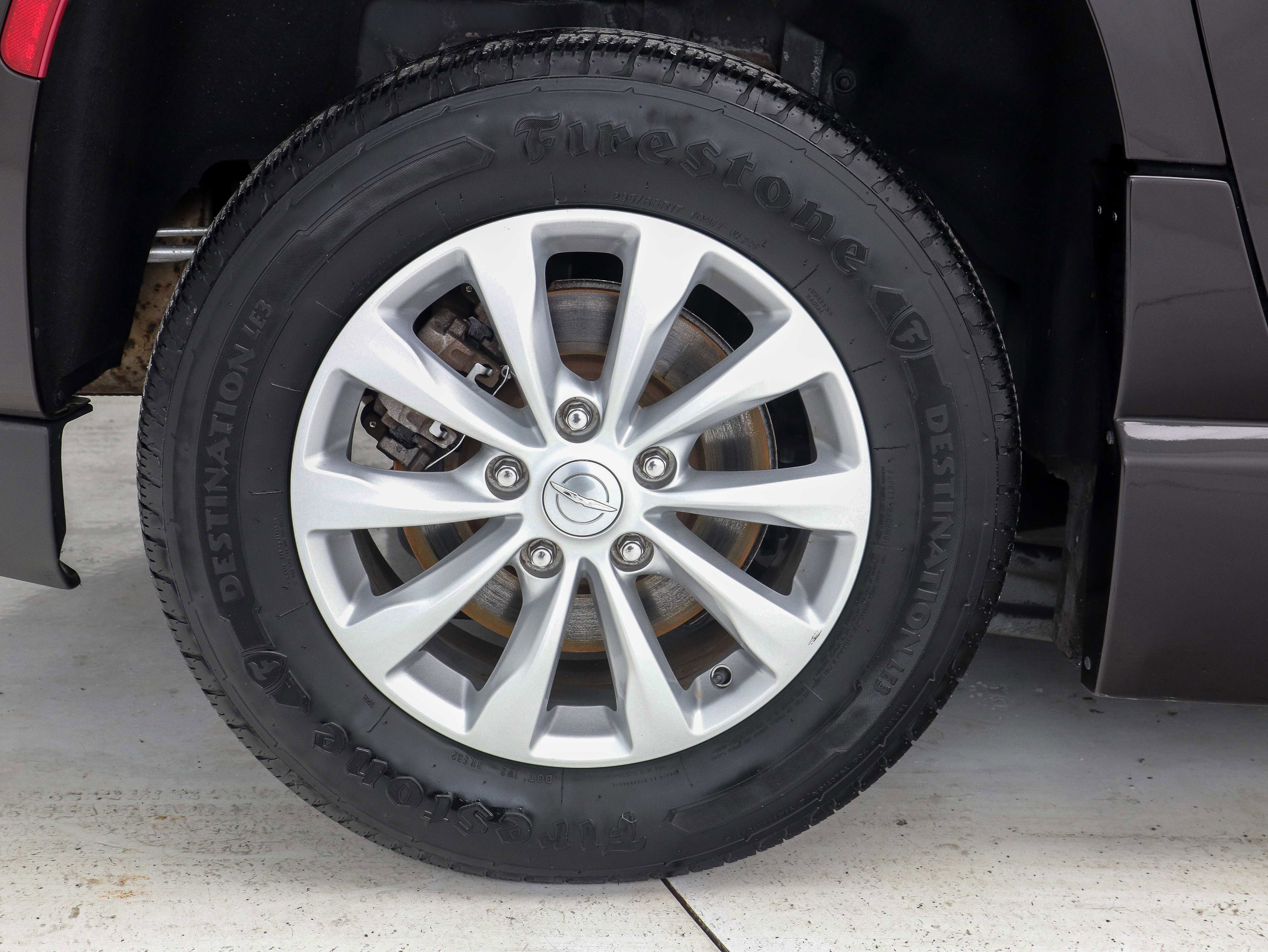 Used 2018 Chrysler Pacifica Touring Plus image 35