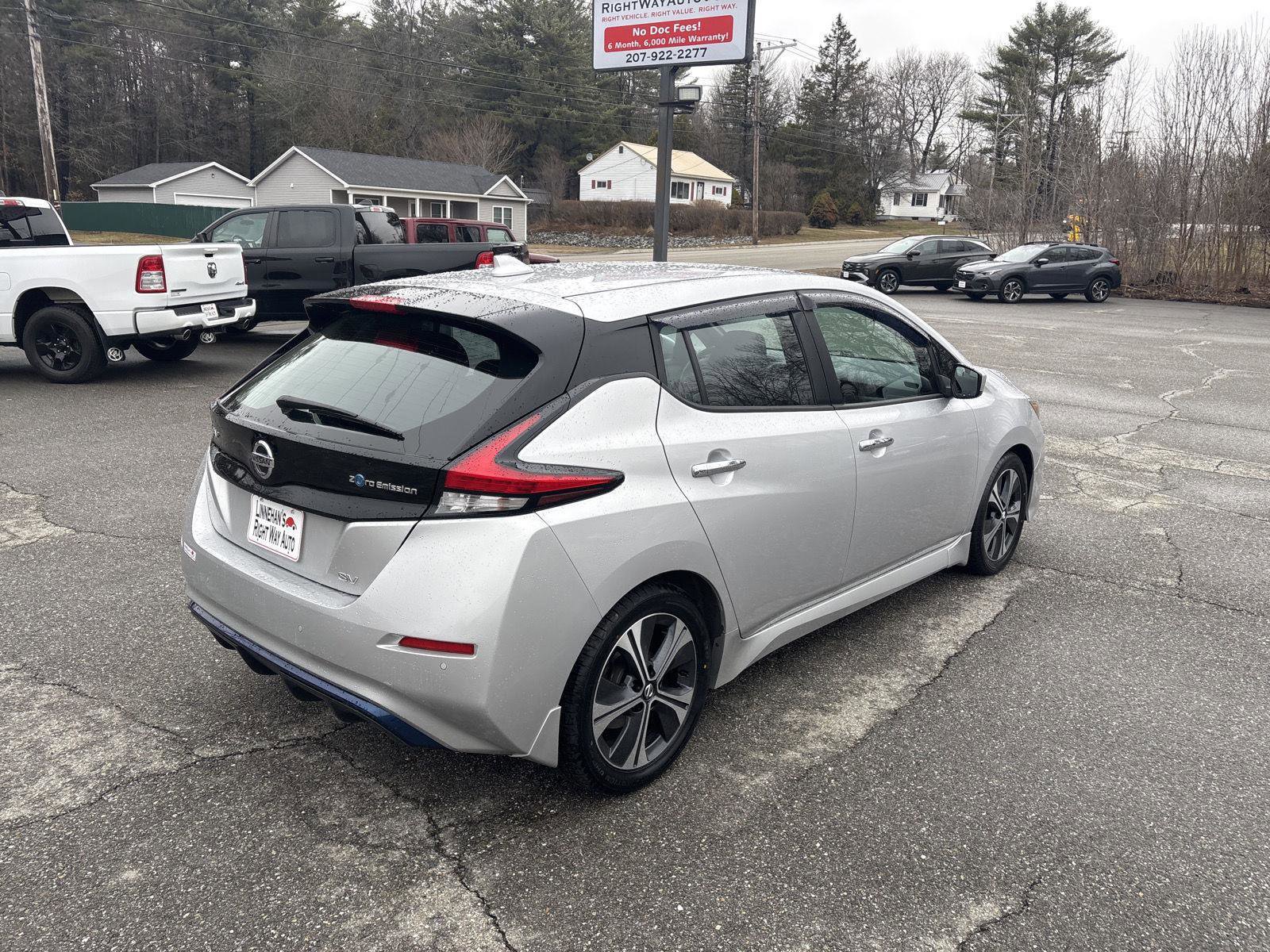Used 2020 Nissan Leaf SV w/ SV All Weather Package FWD image 11