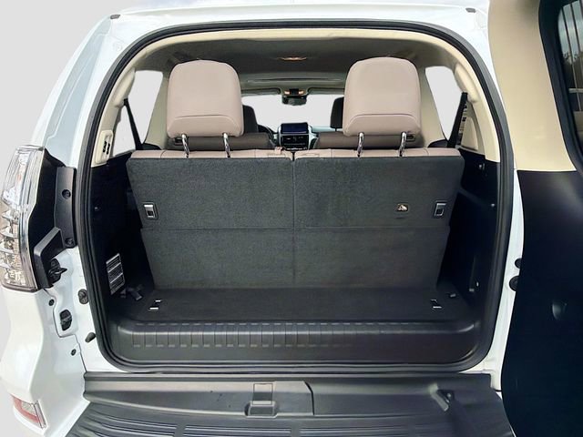Used 2023 Lexus GX 460 Premium image 12