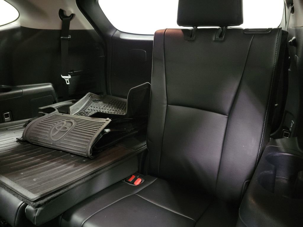 Used 2022 Toyota Highlander Platinum image 22