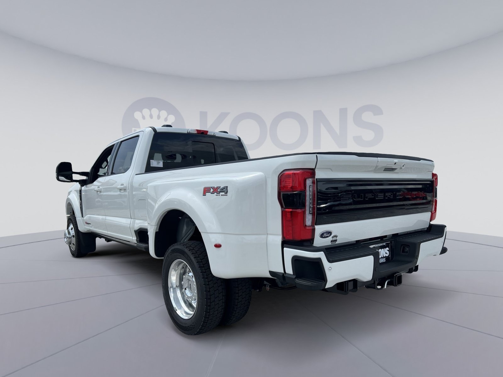 New 2026 Ford F450 Platinum w/ FX4 Off-Road Package AWD/4WD image 4